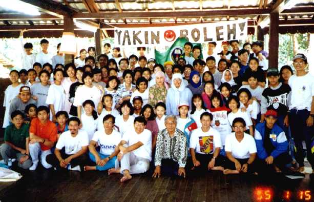 [Prefects Camp at FRIM 1995]